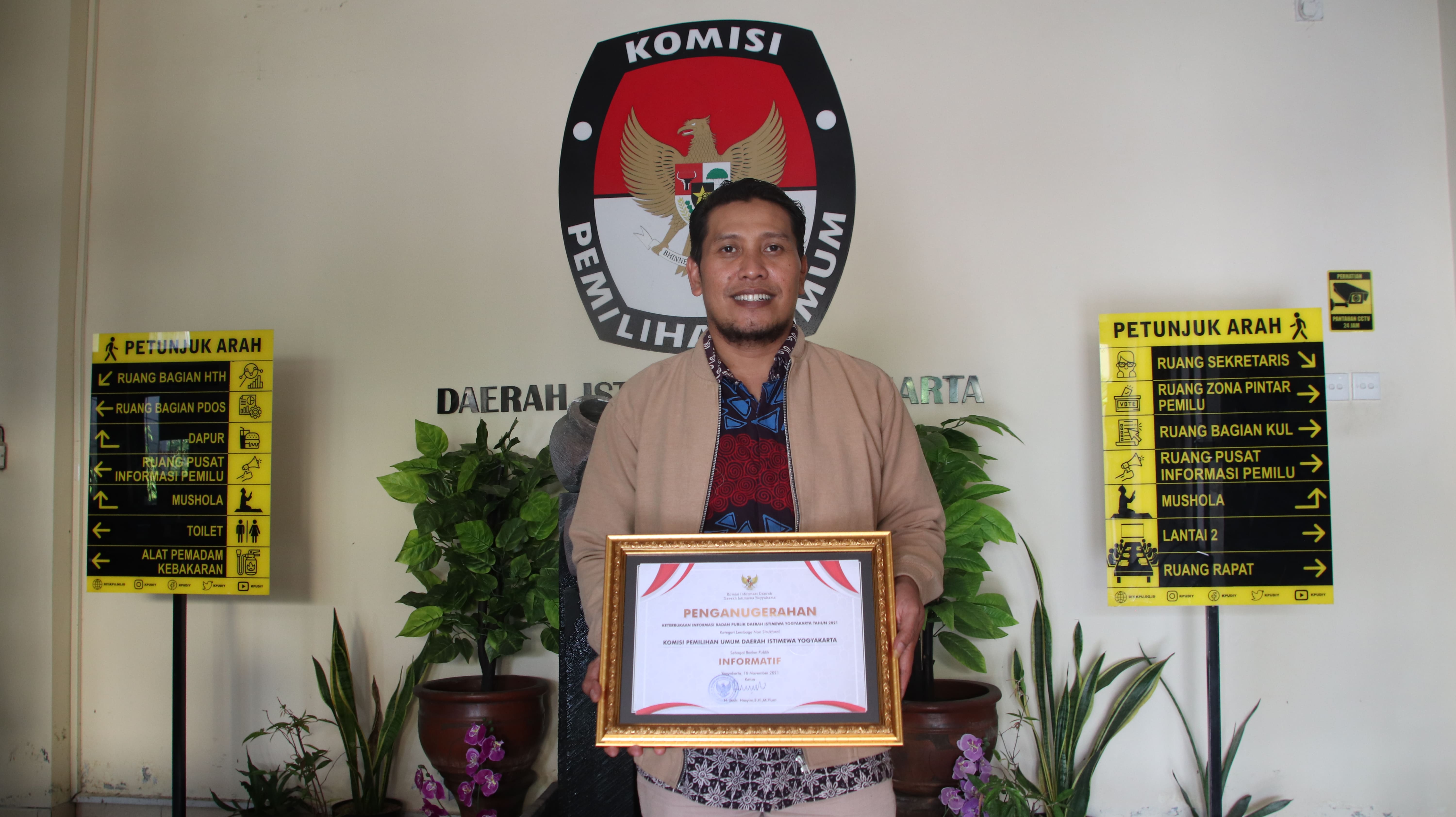 Penganugerahan Pemeringkatan PPID KPU Provinsi/KIP Aceh Tahun 2021